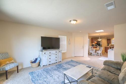 Luxurious Las Alturas 3BD 2BTH