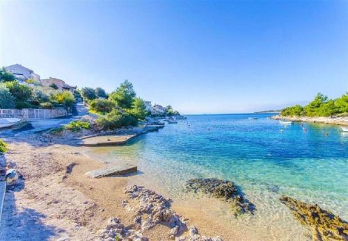 Strand, Apartments Anica in Rogoznica