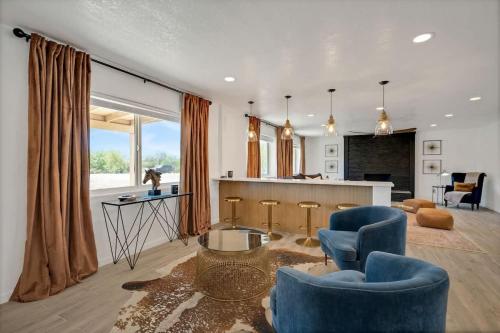 Oro Valley Lux Stay