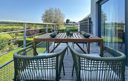 外部景觀, 2 Bedroom Beautiful Apartment In Bièvre (2 Bedroom Beautiful Apartment In Bievre) in 比耶夫爾