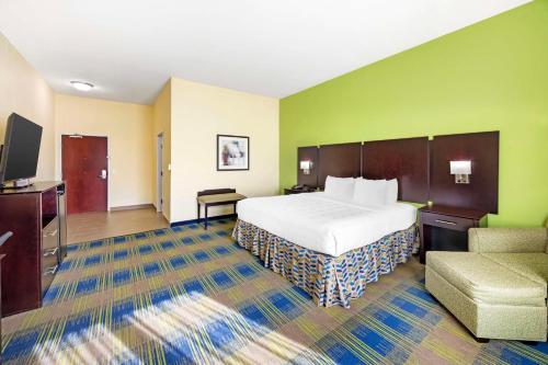 Best Western Plus Pratt - image 6