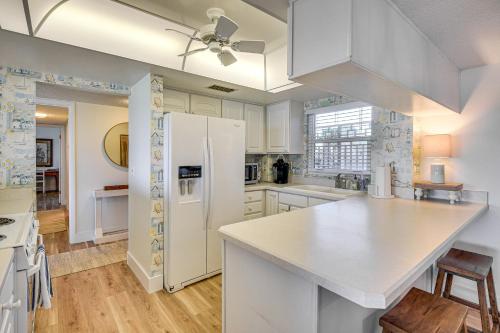 Beachfront Condo with Pool Access in Ponce Inlet in Ponce Inlet, USA