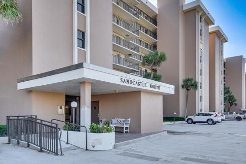 Beachfront Condo with Pool Access in Ponce Inlet in Ponce Inlet (FL)