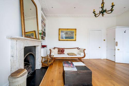 Highlife and Islington - by Out of Office Lifestyle - image 5