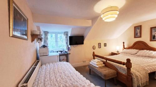Coynant Farm Guesthouse - Farm Park Stay in Llangammarch Wells