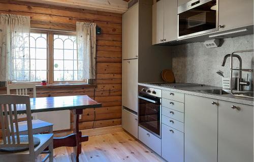 virtuve, Gorgeous Home In Sälen With Sauna (Gorgeous Home In Salen With Sauna) in Tandadalen