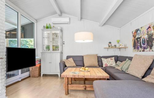 Three-Bedroom Holiday Home In Vaggerlose in Idestrup