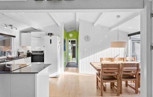 Kitchen, Three-Bedroom Holiday Home In Vaggerlose in Idestrup