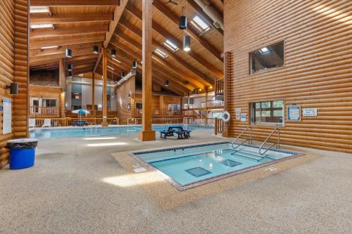 The Lodges at Breezy Point - 온수 욕조