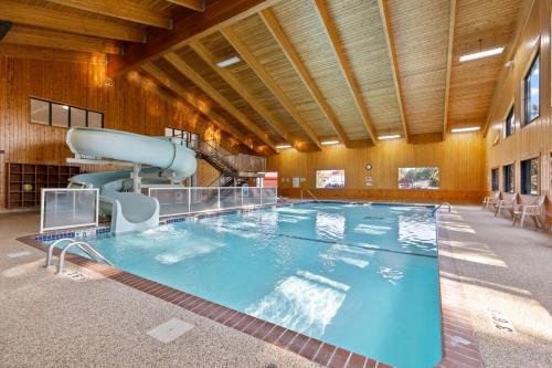 The Lodges at Breezy Point - 워터파크