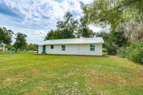 1 Mi to Paddock Mall and Downtown Ocala Abode! in Ocala, USA