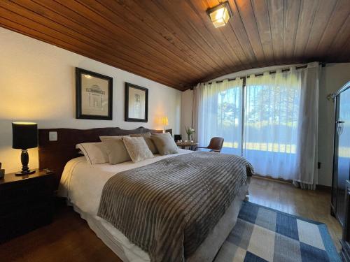 Suite room in Alma Hotel