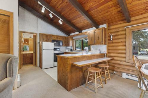 The Lodges at Breezy Point