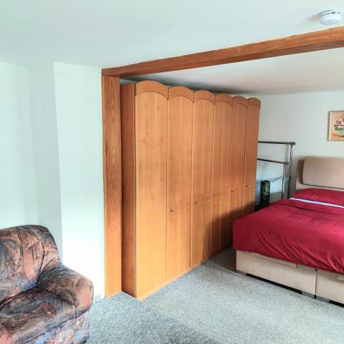 1 king bed, 2 sofa beds