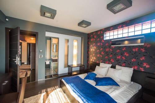 1 queen bed