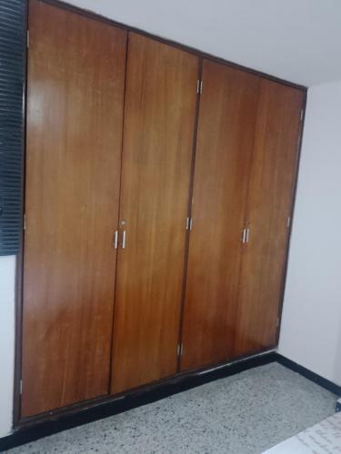 Confortable habitación en apartamento familiar en el Prado - image 3