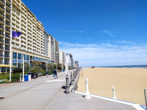 Four Sails Resort in Virginia Beach, USA