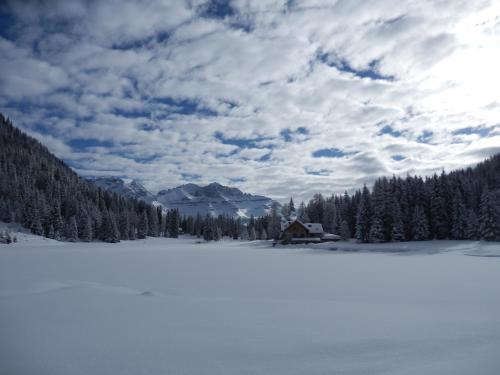 Rifugio Lago Nambino