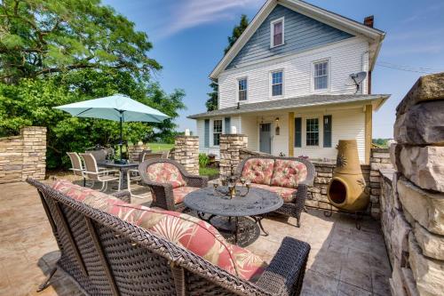 Countryside Home in Wooster with Patio and Fire Pit in Wooster, USA