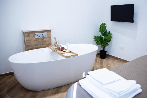 Deluxe Double Room with Bath