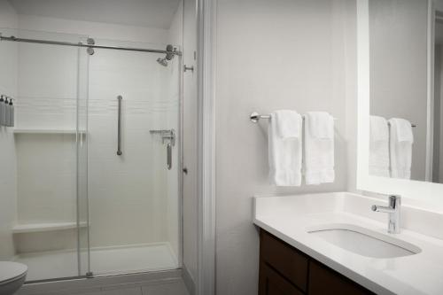 Staybridge Suites Baltimore BWI Airport an IHG Hotel - image 2