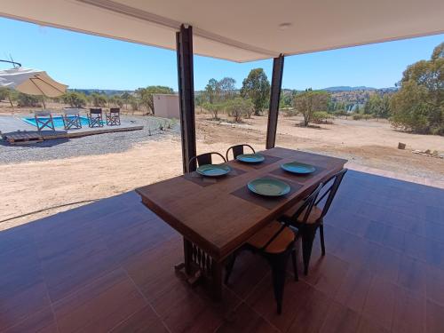 Iekārtas, Hermosa casa en lago rapel in Lago Rapel