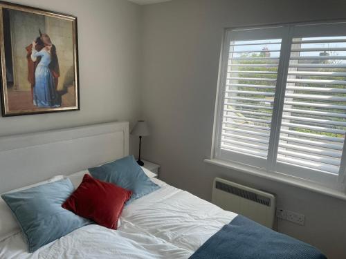 2 bedroom house in central Windsor - The Town, Windsor