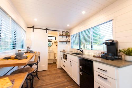 웨이코 (TX) The Honeycomb-Tiny Container Home 12 Min. to Magnolia/Baylor 3성급 싱글룸 전망