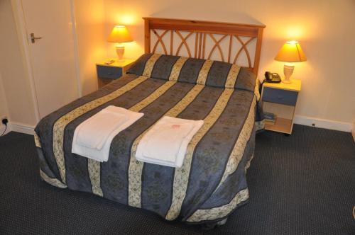 The Carlton Hotel - image 10