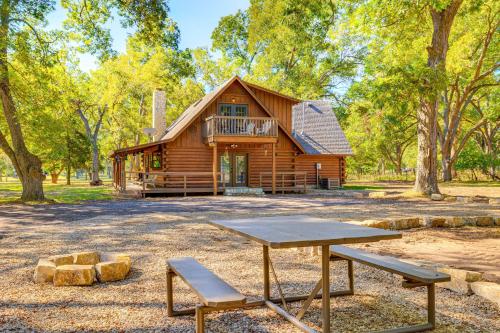 'Rock Creek Lodge' 1 Mi to Lake of the Arbuckles!