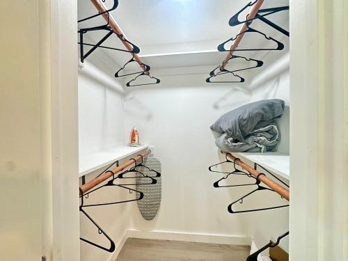1BR and 1 BA in the Prime Location of Montrose, Houstons Best Spots in Houston, USA