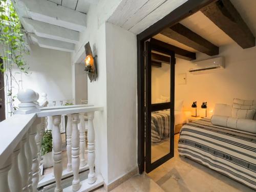 Junior Suite with Balcony image 5