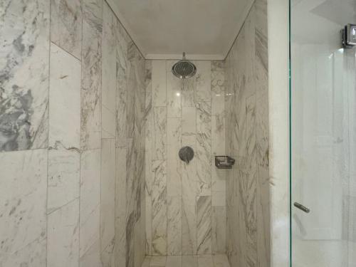 Junior Suite with Balcony image 1