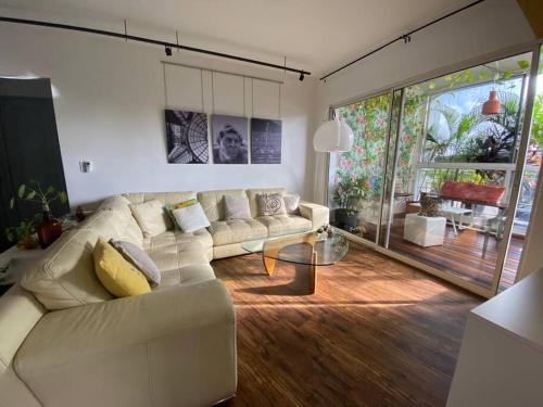 Comfort and Design in a Cosmopolitan Neighborhood, Panama City