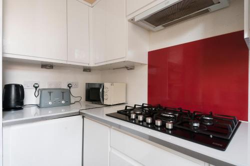 2 Bed Property, sleeps 5, free parking, near city centre, Edinburgh (fotografie 6)