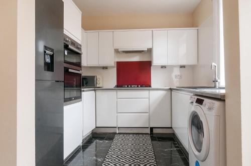 2 Bed Property, sleeps 5, free parking, near city centre, Edinburgh (fotografie 7)