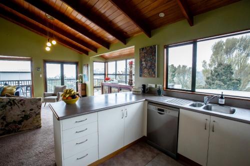 Georges New Plymouth Central in Lower Vogeltown