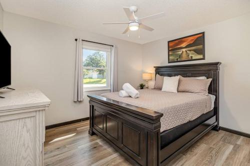 Serene3BR 2BA Florida Oasis Comfortable NearBeach in Palm Bay, USA