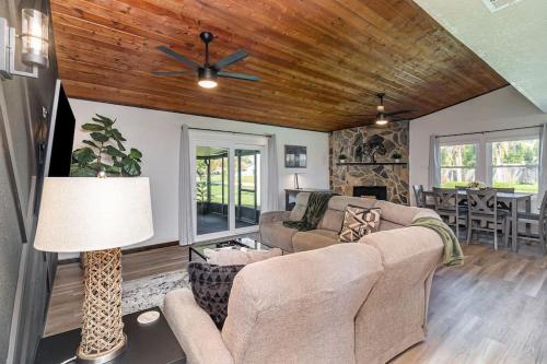 Serene3BR 2BA Florida Oasis Comfortable NearBeach in Palm Bay, USA