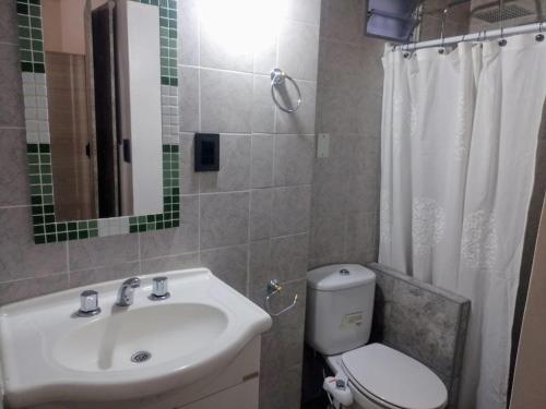 Departamento con excelente ubicación - image 2