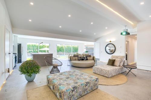 about 4 Mi to Dtwn Dog-Friendly Palm Springs Oasis! in Palm Springs, USA