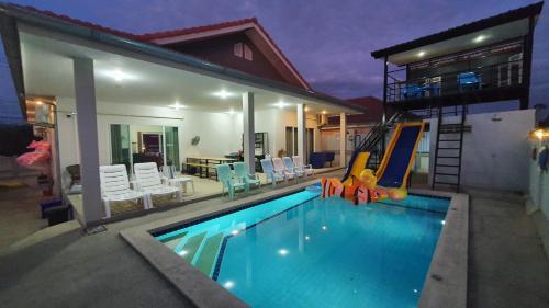 Family Pool Villa Chaam