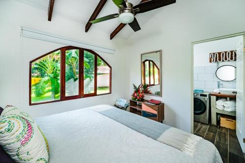 Charming Villa w - Shared Pool in 波特雷羅