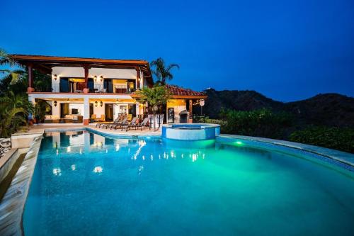 Spectacular Ocean Views Infinity Pool
