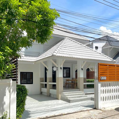 Cozy House, Wonnapha Beach, Bangsaen
