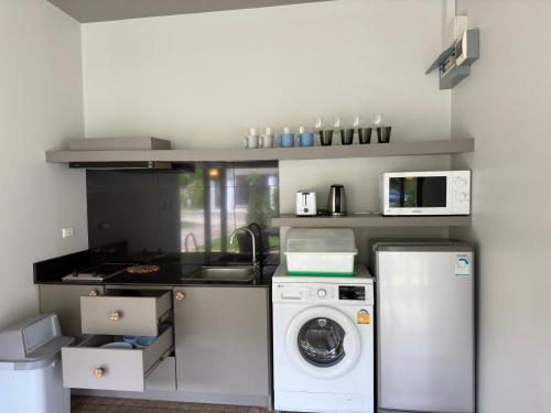 2 bedrooms, 4 beds