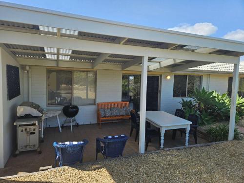 The Dunes at Goolwa South - BYO Linen in 古爾瓦