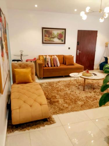 Professionals Friendly with Work Station PS5 & near Beaches, Lekki (foto 8)