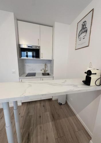 Charmant Studio avec Balcon - image 8