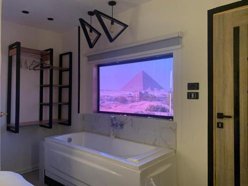Capo Pyramid 5